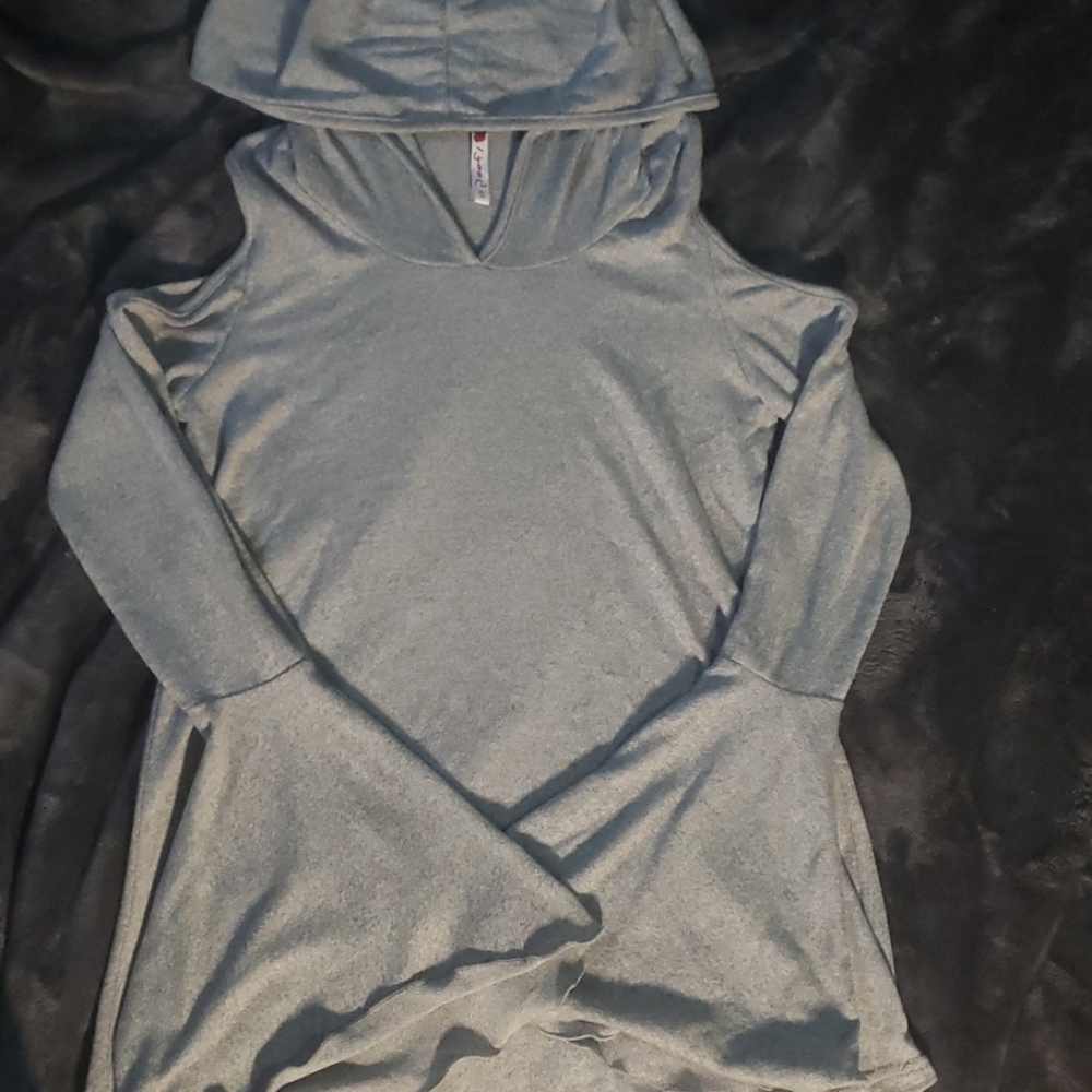 Flowy,cold shouldered,bell sleeve, hooded top